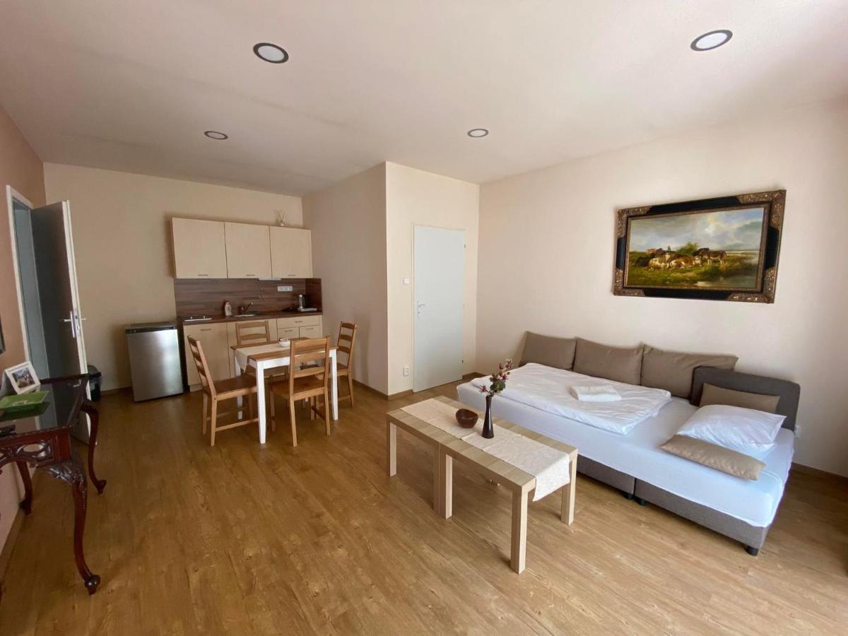 Hotel Zamecek Na Celadne